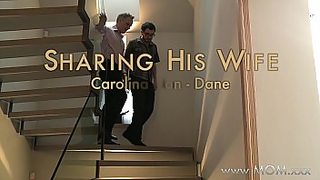 large busty milf pics