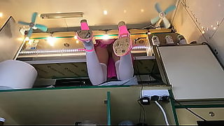 milf creampie leaks panties